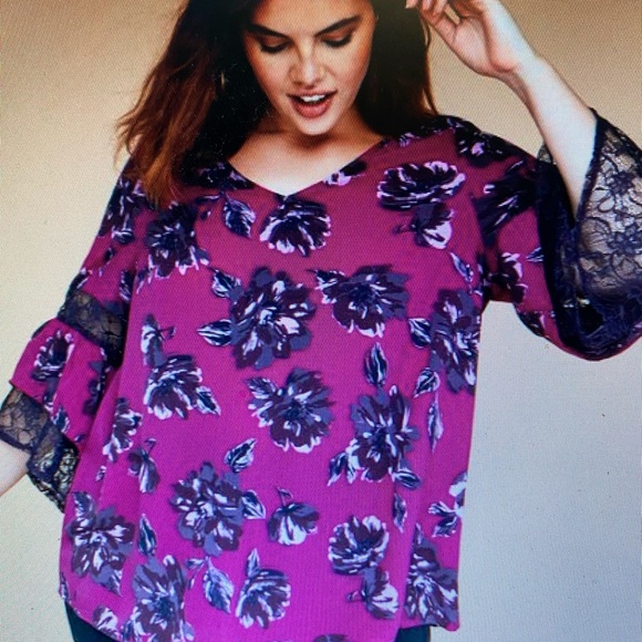Lane Bryant Floral Blouse w/Lace Detailed Flare Sleeve Tunic - NWT - Size 26/28 - Picture 2 of 15